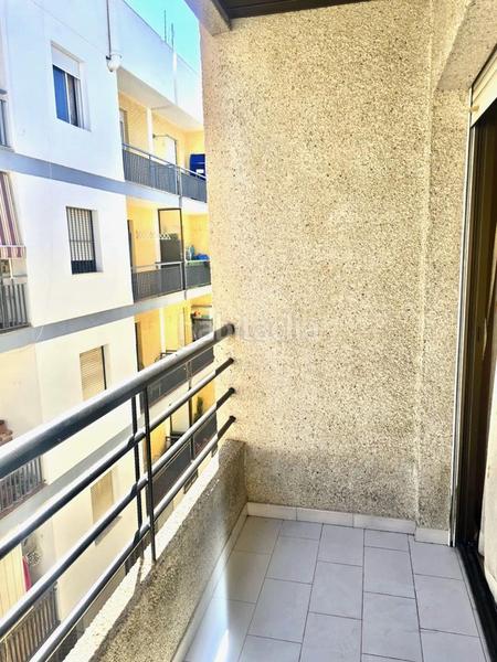 Foto 4bf4a236-918f-4f67-8c47-1be9fc5311b8. Piso amplio piso céntrico con 3 dormitorios cerca de la playa, el mercado y el casco antiguo. en Almuñécar