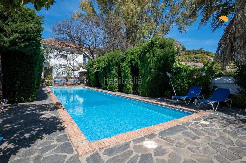 Foto 62a66746-b8ca-4f72-bc3a-1374f5de34a8. Edifici a Otívar