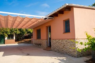Casale  De torrecuevas. Parcela rustica con apero