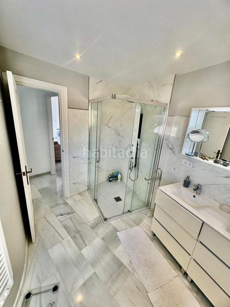 Foto f337cddc-d897-46e7-a07a-3203ffd8ea2f. Casa amb piscina a Velilla - Velilla Taramay Almuñécar