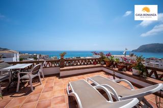 Casa  Calle del seglar. Encantadora casa de pueblo con piscina privada y vistas panor�mi