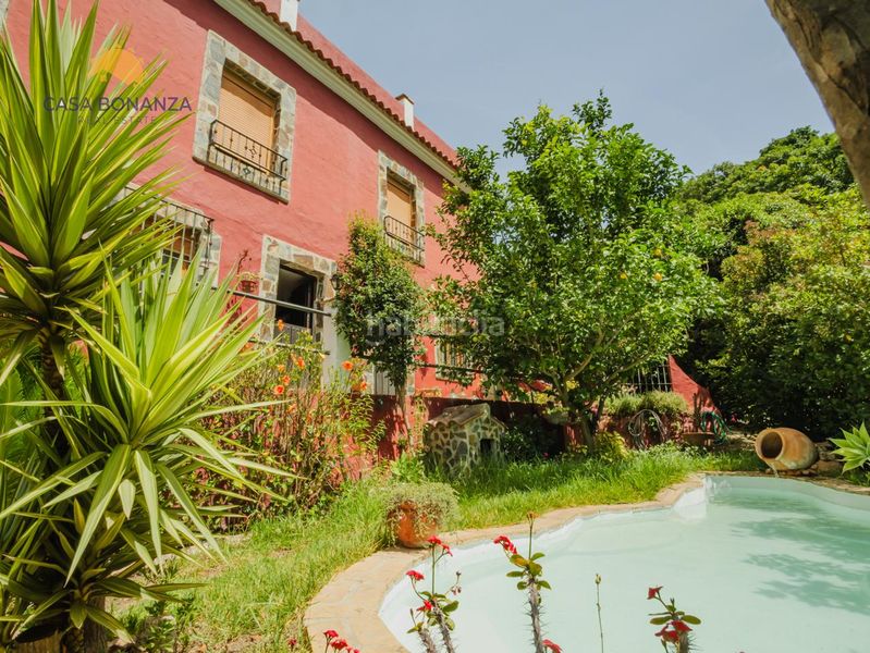 Foto fb9d652d-ab4a-414e-80e2-0b55e495e006. Masia amb piscina a Jete