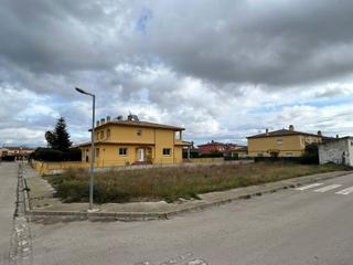 Terreno residencial en Avinyonet de Puigventós. Urbanització mas pau