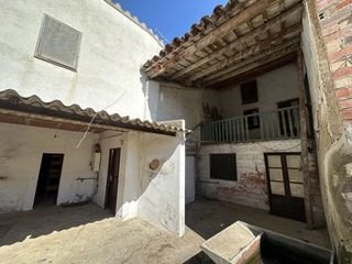 Mas à Vilobí d´Onyar. Casa al centre de vilobí donyar