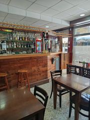 Traspàs Local Comercial a Centre. Traspaso bar con terraza  totalmente equipado y en funcionamient
