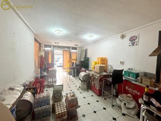 Local Comercial  Fruela. Oportunidad de inversin en el centro de versalles! dos locales