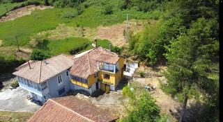 Casa a Villafria 1. Casa con terreno para reformar en villafra pravia