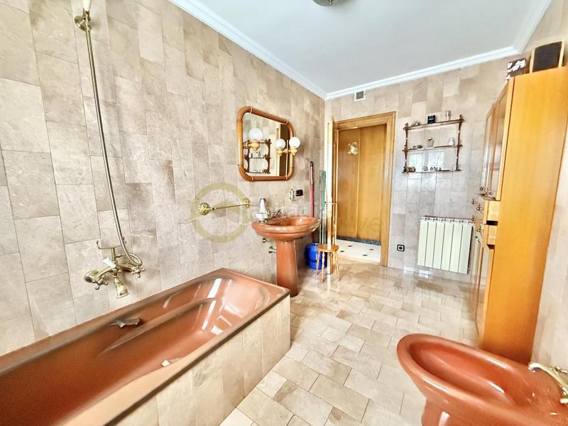 Foto 452d4955-fe86-47fd-aeb2-d64fdab933ff. Casa con riscaldamento parcheggio in Bocines-Nembro-Cardo Gozón