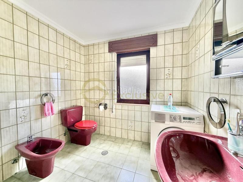 Foto b9ff86a9-163f-4628-a7a1-178925ce429e. Casa con riscaldamento parcheggio in Bocines-Nembro-Cardo Gozón