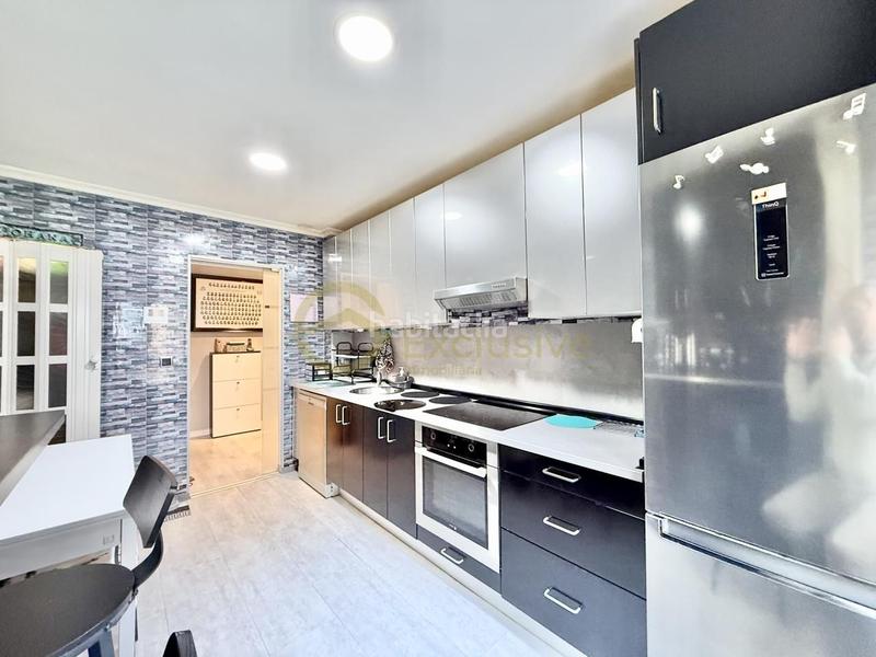 Foto 8d99a91b-0a68-42b7-af41-bbd635d02b5c. Pis a del quirinal 13 a Centro Avilés