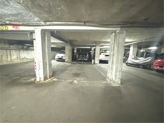 Rent Car parking in La toba 2. Plaza de garaje alquiler zona llaranes calle la toba