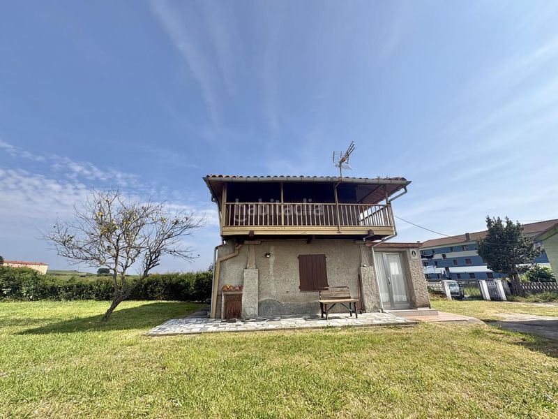 Foto e47565c3-6d17-4e3b-8afa-3d903c9a802a. Casa amb aparcament a Verdicio-Bañugues-Cabo Peña Gozón