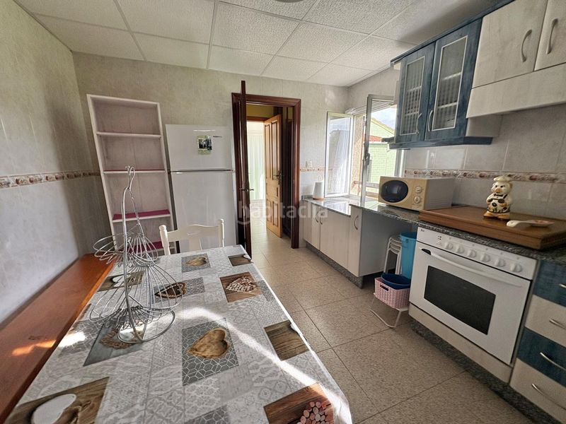 Foto e4ab1a10-4b39-4df3-9714-b52bb17b2a06. Casa amb aparcament a Verdicio-Bañugues-Cabo Peña Gozón