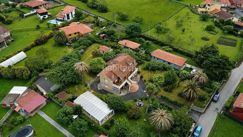 Foto b592dabc-cdd1-4e83-b68d-88b4c99cde8c. Casa amb calefacció aparcament piscina a Pillarno Castrillón
