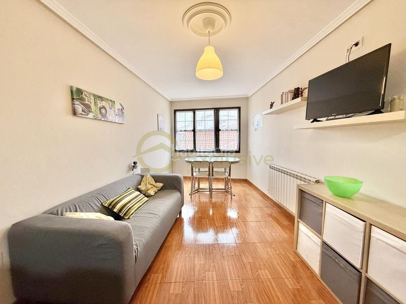 Foto a74555bd-d198-4c20-8099-41e82795b09b. Casa adossada a rivero 28 a Centro Avilés