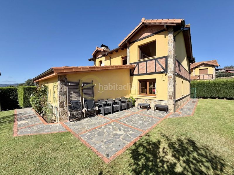 Foto f69f0c8c-d1a2-4382-8f36-3cc98c069505. House in camín de las eras 7 in Soto del Barco