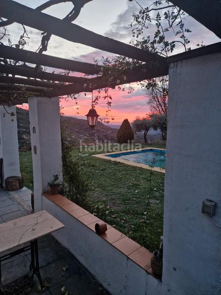 Foto 2a4442fe-0965-4e69-9ca1-7c1eb261546c. Xalet amb xemeneia calefacció aparcament piscina a Bérchules