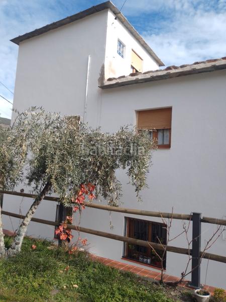 Foto 5a6be036-ad2b-4203-b653-4a816c173874. Xalet amb xemeneia calefacció aparcament piscina a Bérchules