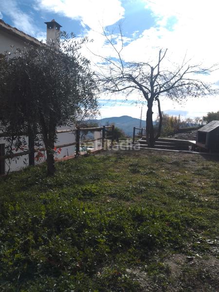 Foto 61877c90-ddd2-4eda-b964-31d459fddde2. Xalet amb xemeneia calefacció aparcament piscina a Bérchules