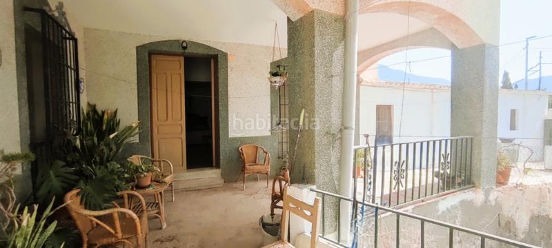 Foto 4111d21b-56ce-44e9-a4e7-429b3f3144ec. Haus mit kamin in Berja