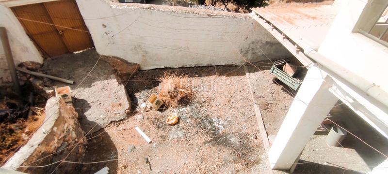 Foto 7a33ac49-98e0-4857-8775-cb183a54ca21. Haus mit kamin in Berja