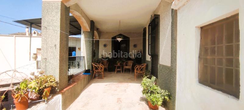 Foto 8e051108-f338-413b-bb5d-ff1220e243ee. Haus mit kamin in Berja