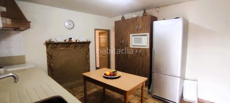 Foto c09552cd-70b4-42c4-af0d-5d4b55deb1b2. Haus mit kamin in Berja