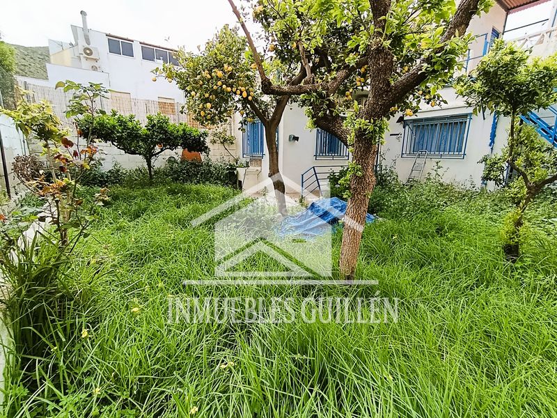 Foto 50710f8a-049a-401f-b70e-e58c19b2f80d. Casa amb xemeneia aparcament a Berja
