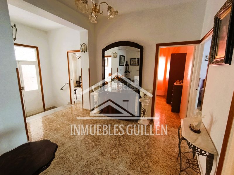 Foto ecc27da9-11f6-4560-885b-4e131dc5665f. Casa amb xemeneia aparcament a Berja