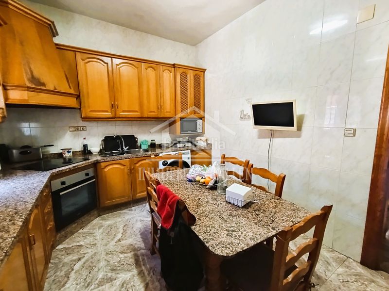 Foto 29c71606-f3d0-4234-ac21-8928b2aa6c0a. Casa amb xemeneia aparcament a Berja