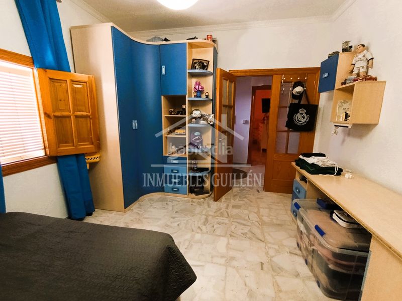 Foto bc79f3af-d8eb-4364-ac7a-79ab4ab3c0de. Casa amb xemeneia aparcament a Berja