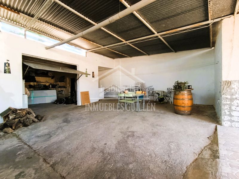 Foto f7397695-7da4-4a4d-b43f-eabf200d2ff8. Casa amb xemeneia aparcament a Berja