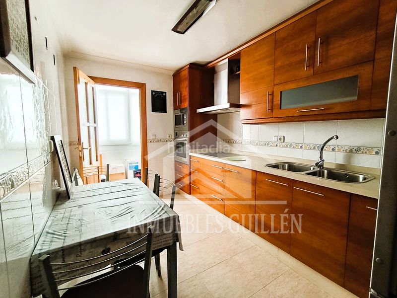 Foto faa8dfa2-4324-4736-b0d7-b629630263e3. Pis amb aparcament a Berja