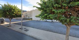 Terreny residencial a Maestro juan rodríguez 4. Solares urbanos junto a centro de usos multiples en berja