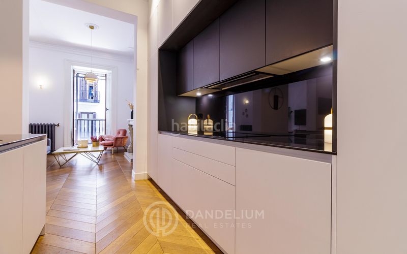 Foto 09f0e9bf-cc37-4519-a470-15835f50459a. Rent flat with fireplace heating in Sol Madrid