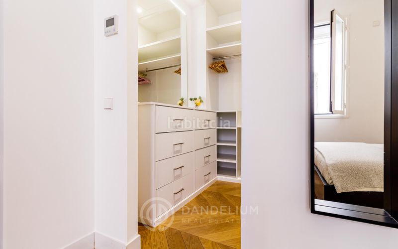 Foto 16cce217-fc57-4759-9189-227a21639cff. Rent flat with fireplace heating in Sol Madrid