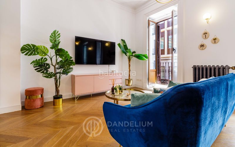Foto ec75ecb8-ffb1-4240-8051-4d28991d6a1a. Rent flat with fireplace heating in Sol Madrid
