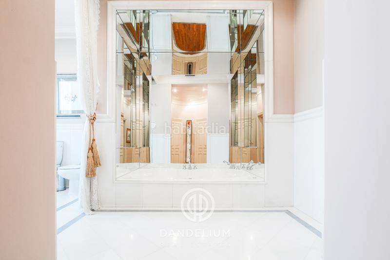 Foto 0d51242e-45f1-44a0-b67c-0147c92dfee8. Lloguer pis amb xemeneia calefacció aparcament a Madrid