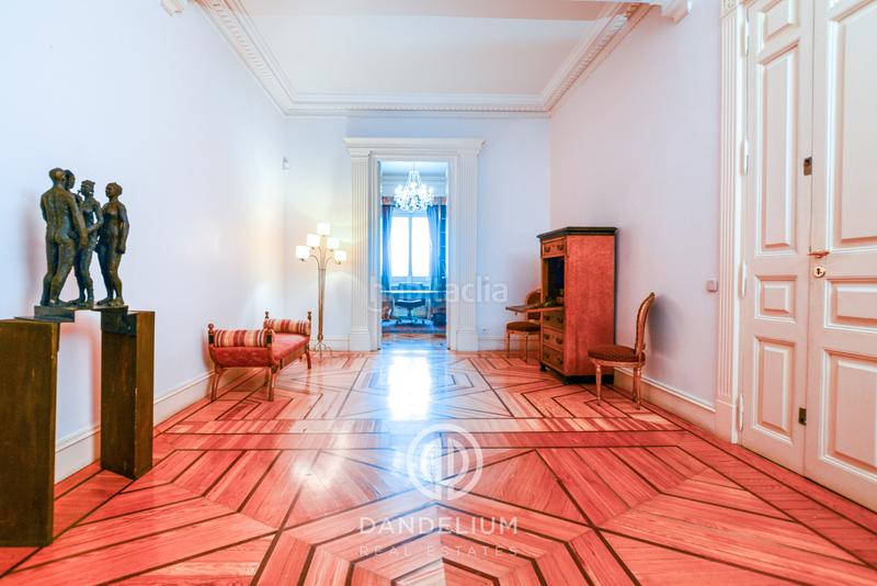 Foto a1c0313e-a918-4c80-ab35-6bdcc76b02a5. Location appartement avec cheminée chauffage parking dans Madrid