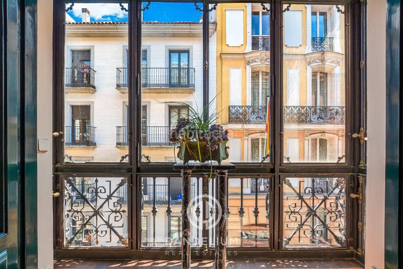 Foto 18ab96a7-e870-4567-9e5c-26e1c482fd63. Rent flat with fireplace heating parking in Justicia-Chueca Madrid