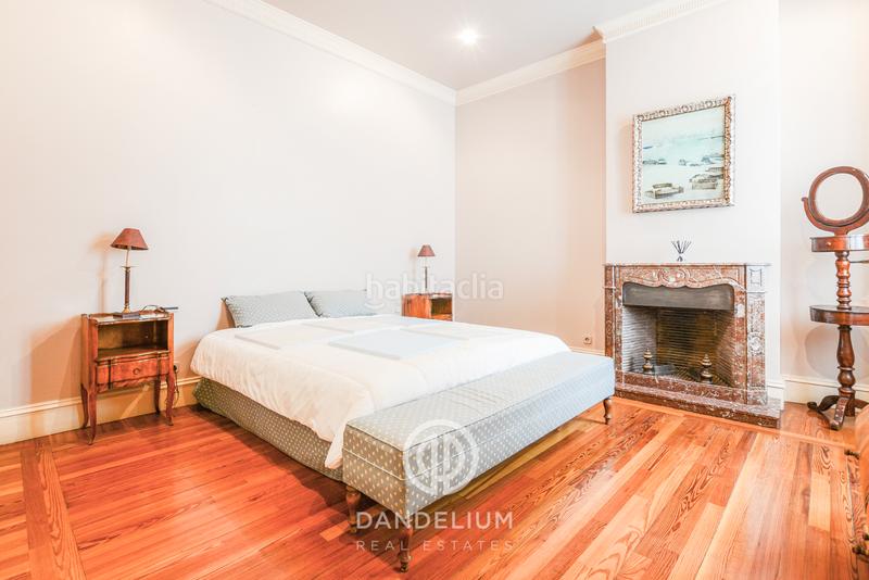 Foto 5670203c-3986-4dfb-aaee-f27b4b9daef0. Rent flat with fireplace heating parking in Justicia-Chueca Madrid