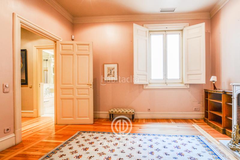 Foto 6faf1646-6efa-43fc-a5ad-149e5e7dc580. Rent flat with fireplace heating parking in Justicia-Chueca Madrid