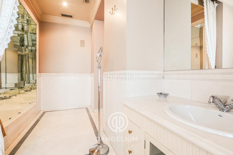 Foto ddc0411e-8468-4a7c-8ab0-012aec8de37c. Rent flat with fireplace heating parking in Justicia-Chueca Madrid