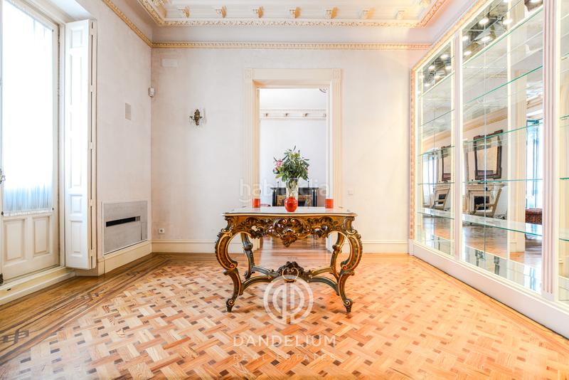 Foto fedc15e8-63d4-458c-a5f4-7ebbe9bf5117. Rent flat with fireplace heating parking in Justicia-Chueca Madrid