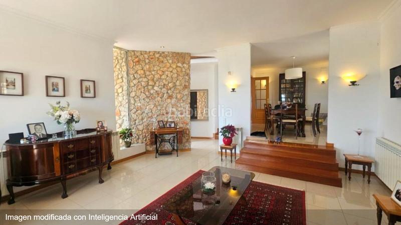 Foto 5b7ec84b-902e-4684-b50c-0d709a3c35e5. Chalet a 5 minutos del centro y acceso a la c32. en Sitges