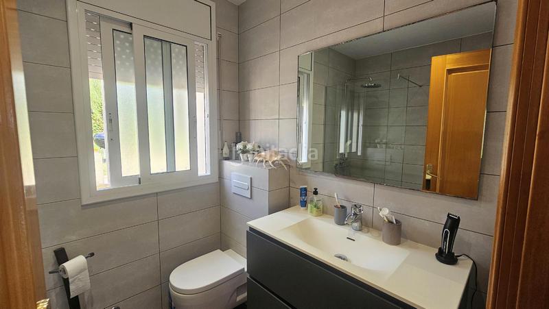 Foto 7785487f-21f2-4b1f-bcc1-a9590197fa58. Chalet a 5 minutos del centro y acceso a la c32. en Sitges