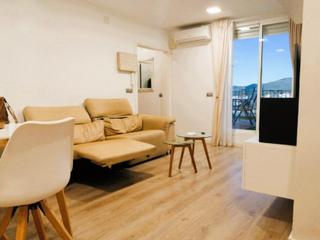 Àtic a Centre. Cerca de les llunes