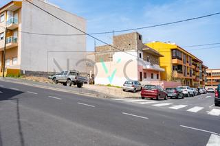Residential Plot in Cardón 13-1. Terreno urbano con edificación en san isidro