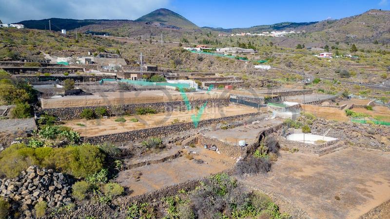 Foto 3ef7fef9-3df9-4db4-beb0-bf997ca9b34b. Finca rústica a Santiago del Teide pueblo Santiago del Teide