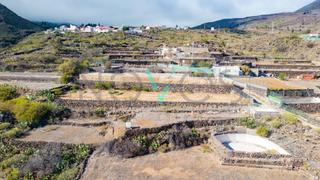 Finca rústica a Santiago del Teide Pueblo. Terreno rústico en venta en el retamar